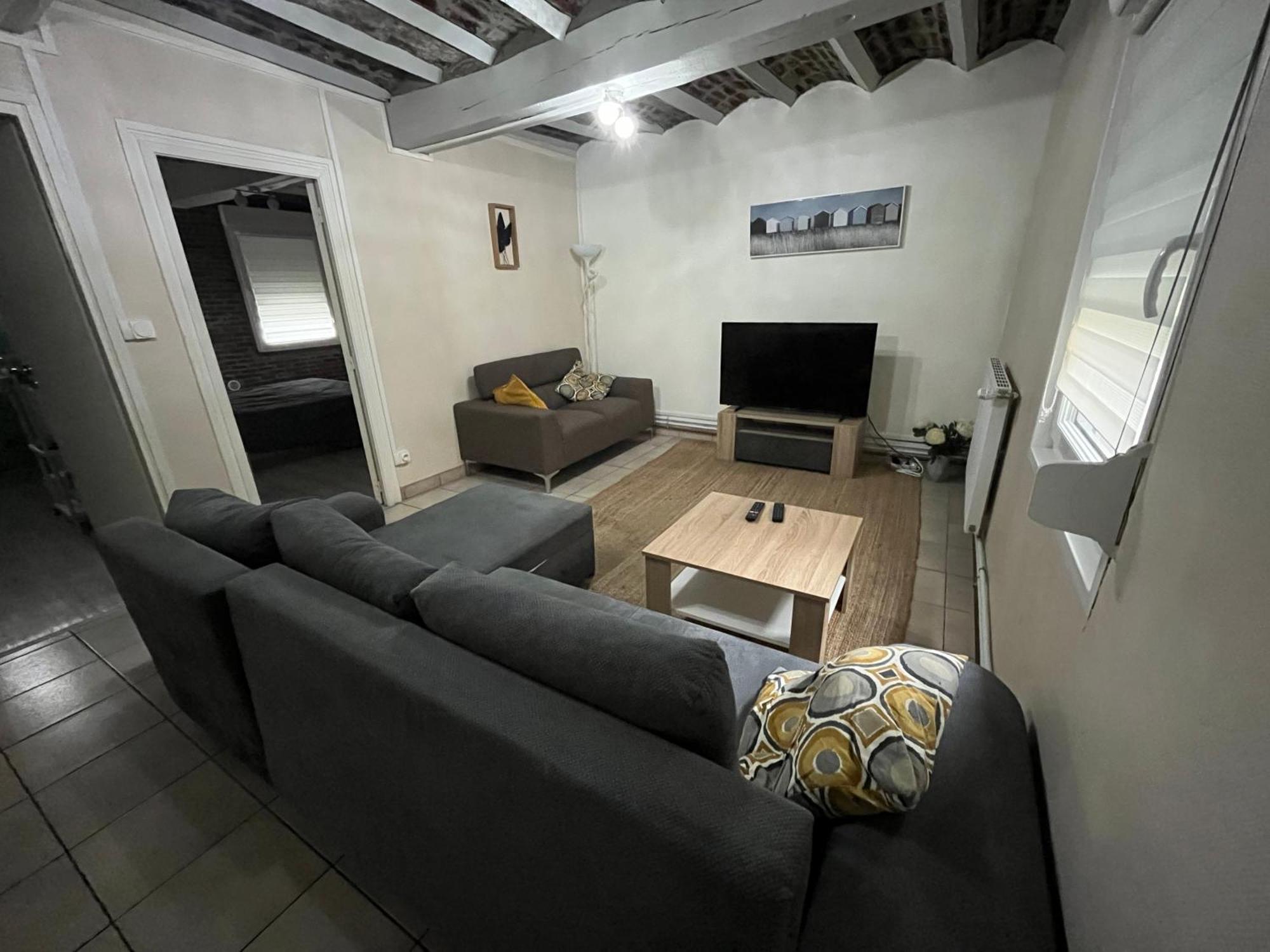 Appartement De Charme 40M2 Proche Centre Hospitalier Valenciennes Exterior foto
